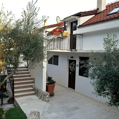 Franka Apartment *